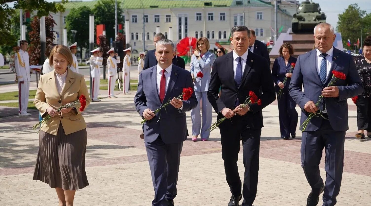 На площади Восстания почтили память героев и жертв геноцида