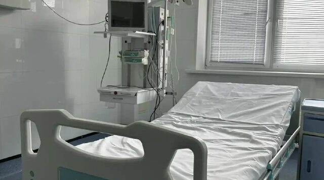 Брянский перинатальный центр получил современные акушерские кровати