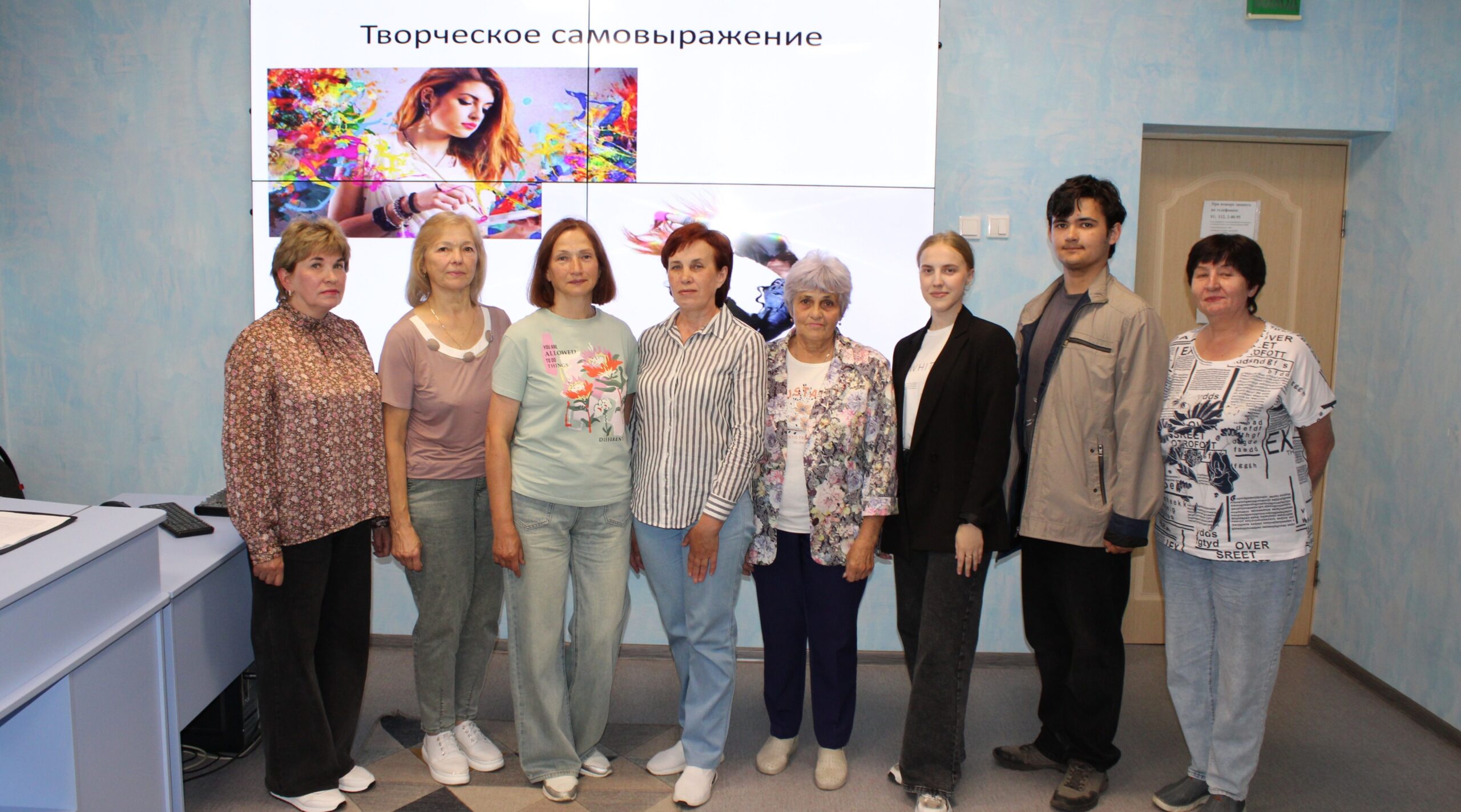 В Карачевской районной библиотеке состоялся психологический урок «Творческое самовыражение»