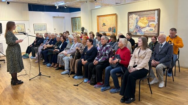 В Брянске открылась выставка «Живут народы разные в России с давних пор»