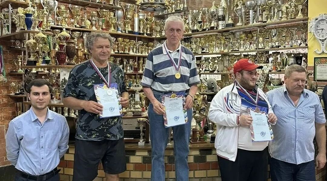 Василий Маркин из Брянской области завоевал серебро на всероссийском турнире по шашкам