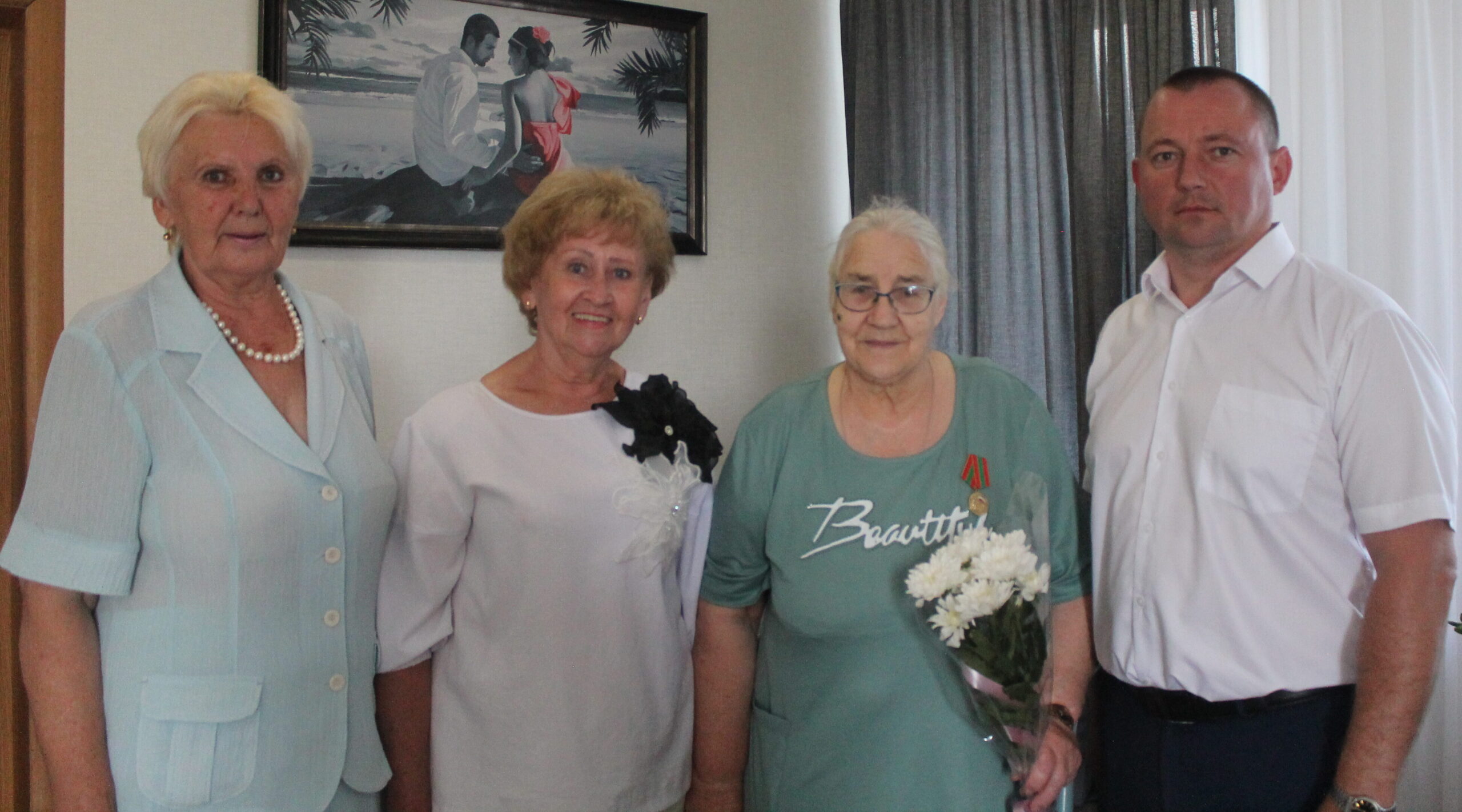 Жительница Карачевского района Александра Зюганова отметила свой 80-летний юбилей