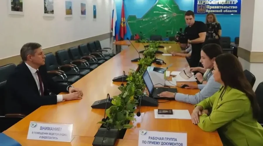 Егор Ковальчук подал документы в Избирательную комиссию Брянской области