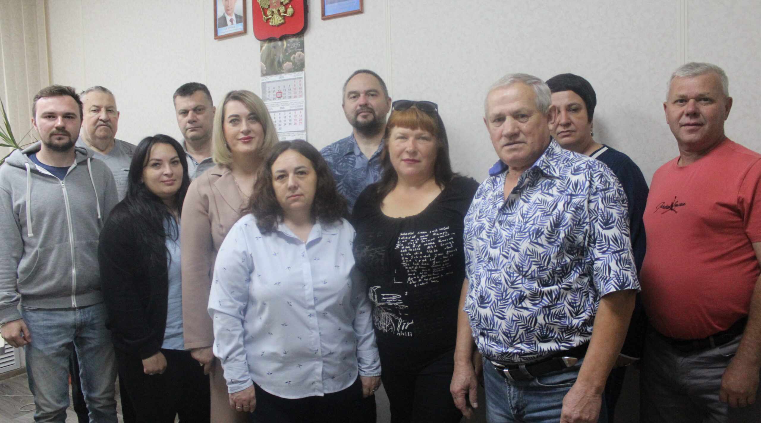 Сотрудники Карачевской райветстанции принимают поздравления с профессиональным праздником