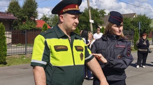 Инспекторы ВАИ Росгвардии и ГАИ провели профилактическую акцию «Внимание — дети!»